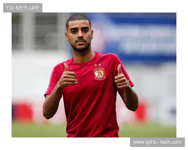 足球明星喜讯频传正式宣布即将迎来新生儿成为幸福爸爸的感人时刻