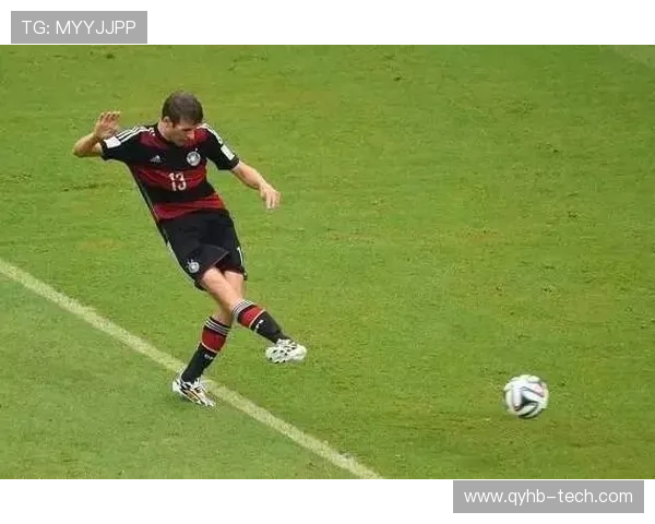 足球明星精彩转圈射门瞬间集锦让你领略绝妙技巧与力量的完美结合