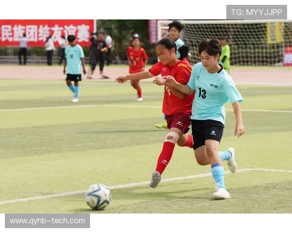 新疆男孩展现足球才华如同国际明星引人瞩目